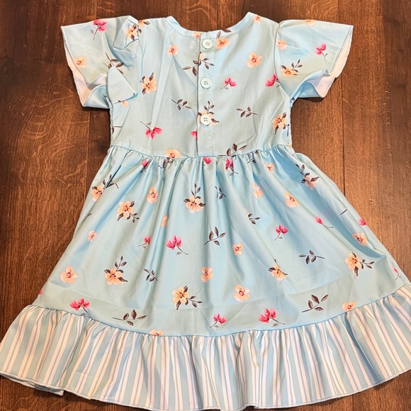 Pete + Lucy Adorable Blue Floral Kids Dress - Picture 5 of 5